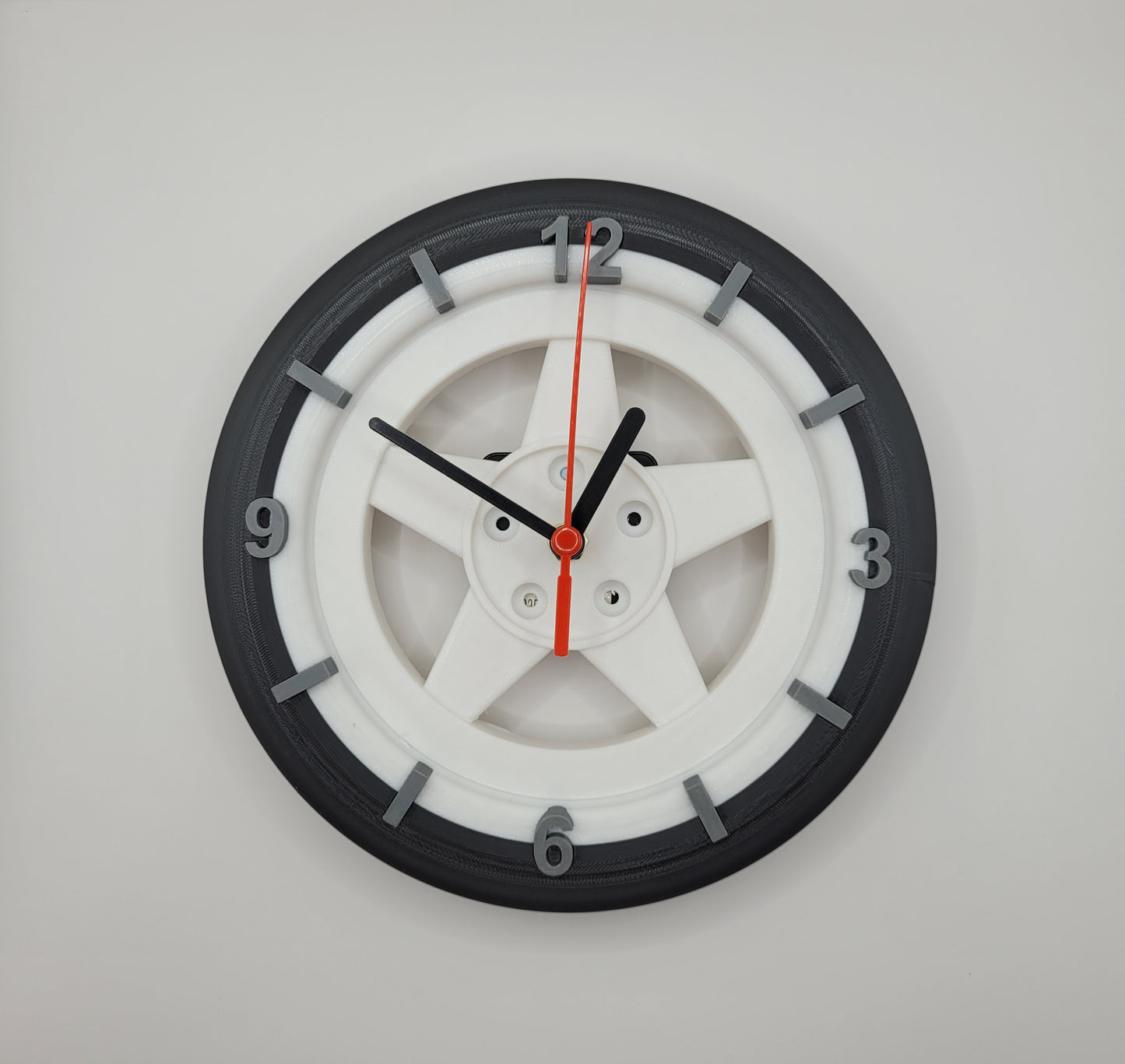 3D-Druck Wanduhr im Felgen Style Weiß